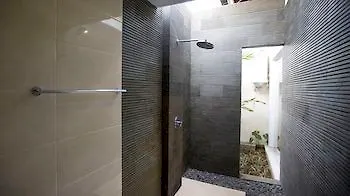 D&G Villas Legian Kuta